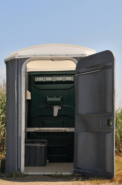 Portable Toilet Options We Offer in Miami Springs, FL