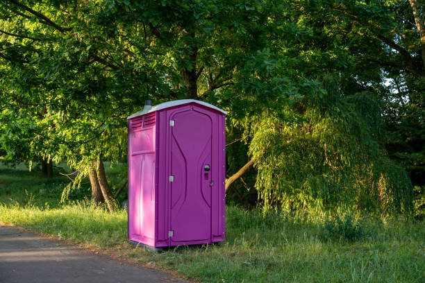 Porta potty delivery and setup in Miami Springs, FL